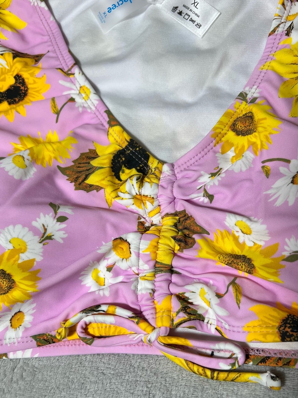 NWT!! Decree Women’s Pink Crop Top V Neck Front Drawstring Size XL. Retail $30 - Picture 4 of 8